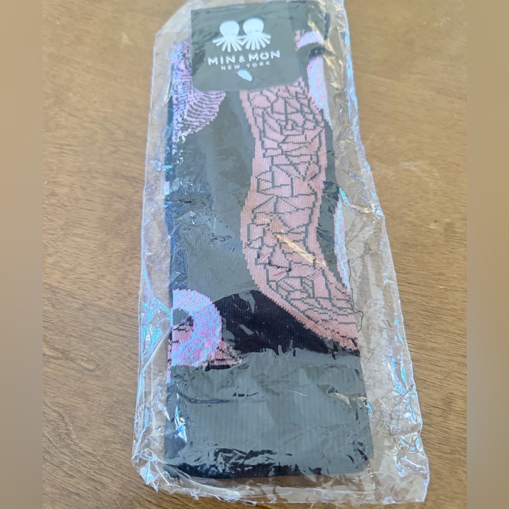 MIN & MON SOCKS NWT